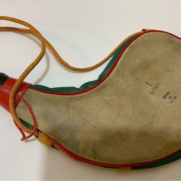 Canteen Bota Bag Spanish Leather Wine Water Flask Pouch 32oz Cosplay Renaissance - Picture 3 of 7